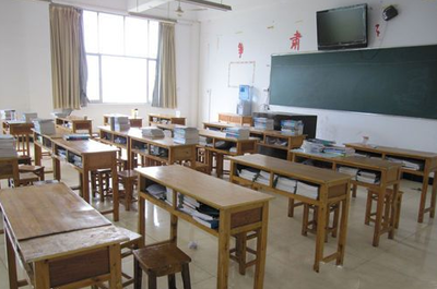 重庆鱼洞卫校2022年学费标准与多媒体教学设备配备情况简介